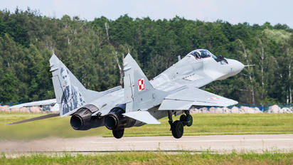 83 - MiG Design Bureau Mikoyan-Gurevich MiG-29