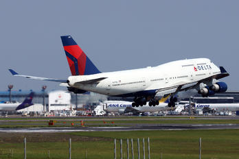 N670US - Delta Air Lines Boeing 747-400