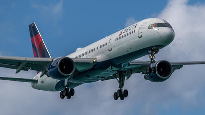 N546US - Delta Air Lines Boeing 757-200