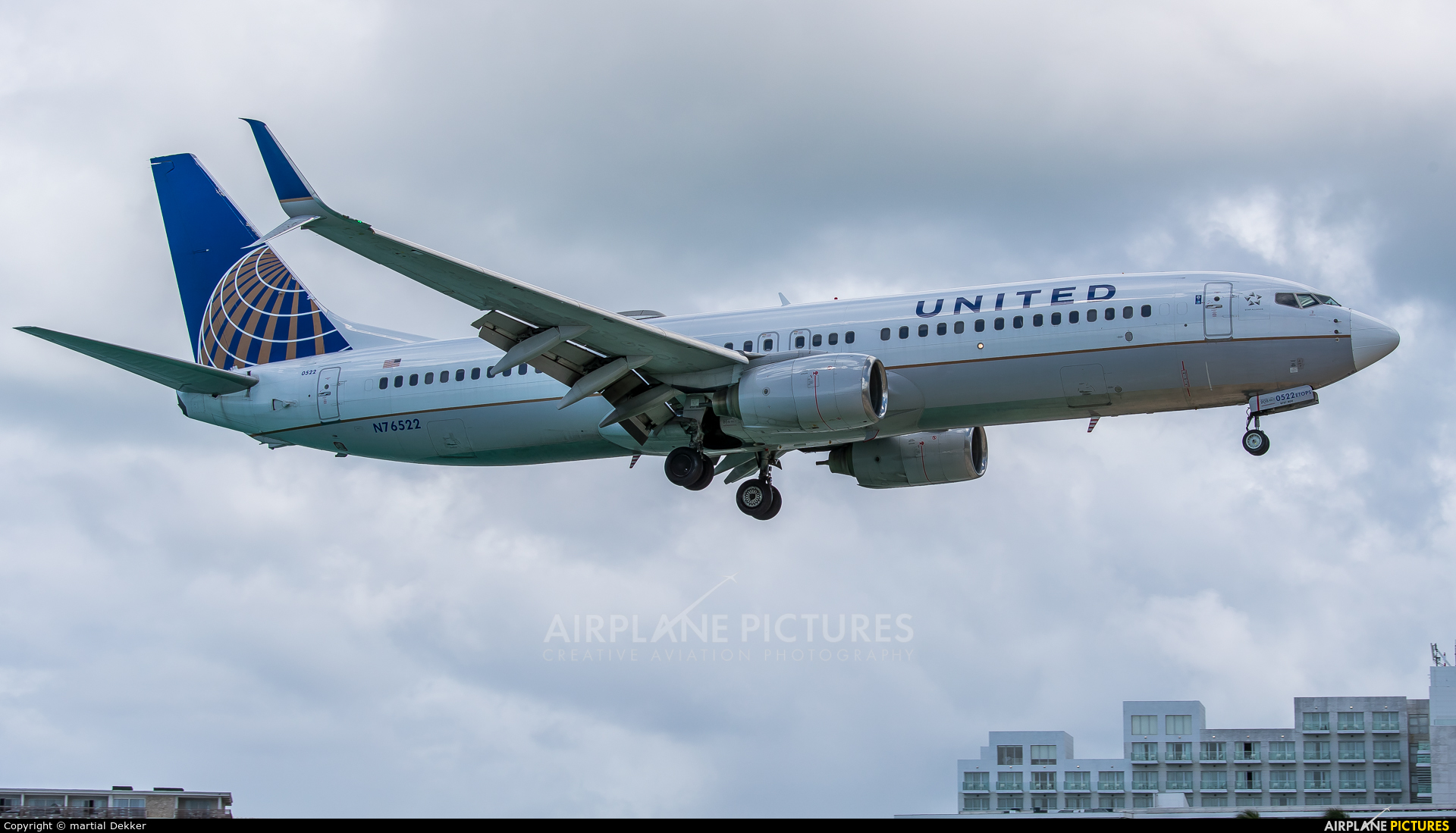 United Airlines N76522 aircraft at Sint Maarten - Princess Juliana Intl