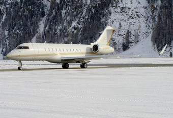 G-OMTX - Private Bombardier BD-700 Global 5000