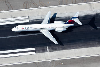 N937AT - Delta Air Lines Boeing 717