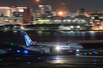 JA804A - ANA - All Nippon Airways Boeing 787-8 Dreamliner