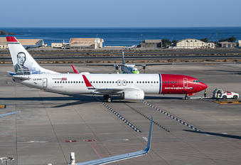 LN-ENR - Norwegian Air Shuttle Boeing 737-800
