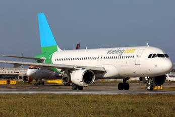 EC-MYB - Vueling Airlines Airbus A320