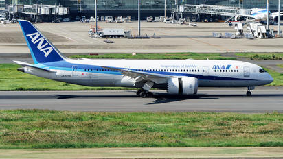 JA829A - ANA - All Nippon Airways Boeing 787-8 Dreamliner