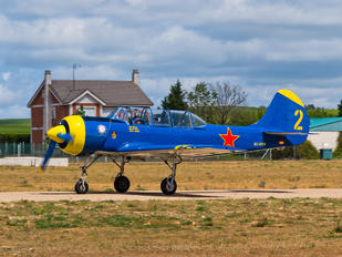 EC-HYN - Yakstars Yakovlev Yak-52