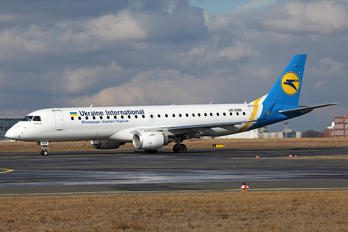 UR-EMB - Ukraine International Airlines Embraer ERJ-190 (190-100)