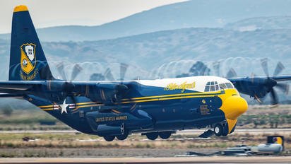 170000 - USA - Navy : Blue Angels Lockheed C-130J Hercules
