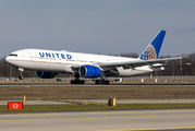 N216UA - United Airlines Boeing 777-200ER aircraft