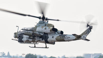 169498 - USA - Navy Bell AH-1Z Viper