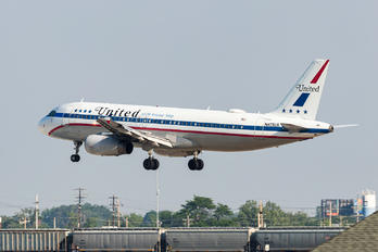 N475UA - United Airlines Airbus A320