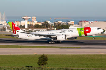 CS-TUH - TAP Portugal Airbus A330-900