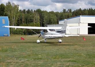 SP-OSK - Private Cessna 182T Skylane