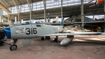 5316 - Portugal - Air Force North American F-86 Sabre