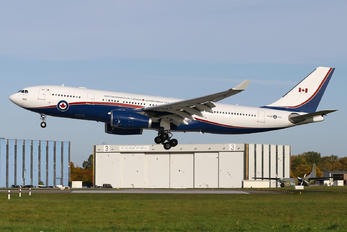330002 - Canada - Air Force Airbus A330-200