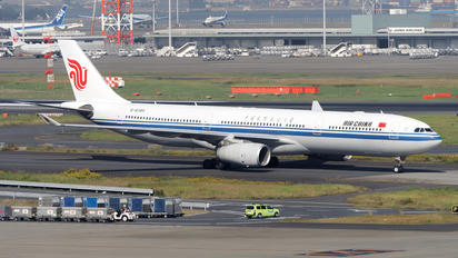 B-8385 - Air China Airbus A330-300