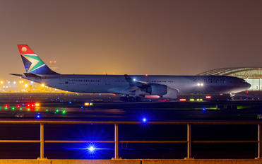 ZS-SNA - South African Airways Airbus A340-600