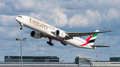 A6-EPB - Emirates Airlines Boeing 777-300ER