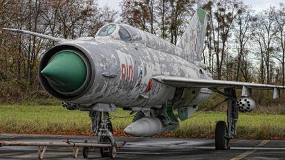 9106 - Poland - Air Force Mikoyan-Gurevich MiG-21MF