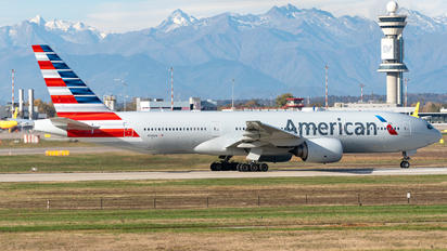 N765AN - American Airlines Boeing 777-200ER