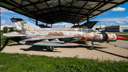 7714 - Slovakia -  Air Force Mikoyan-Gurevich MiG-21MF