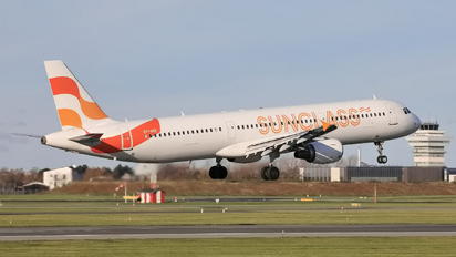OY-VKD - Sunclass Airlines Airbus A321