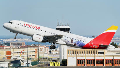 EC-KOH - Iberia Airbus A320