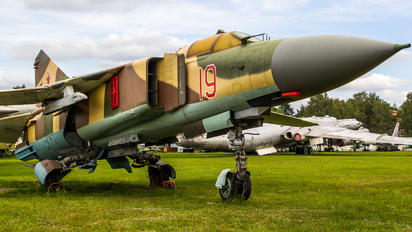 19 - Russia - Air Force Mikoyan-Gurevich MiG-23MLD