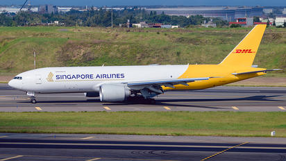 9V-DHC - Singapore Airlines Cargo Boeing 777F