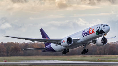 N886FD - FedEx Federal Express Boeing 777F