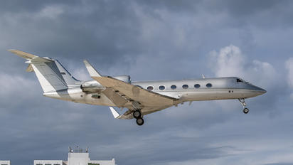 N555LK - Private Gulfstream Aerospace G-IV,  G-IV-SP, G-IV-X, G300, G350, G400, G450