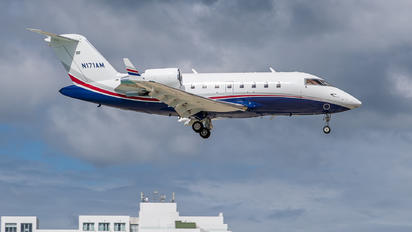 N171AM - Private Bombardier Challenger 605