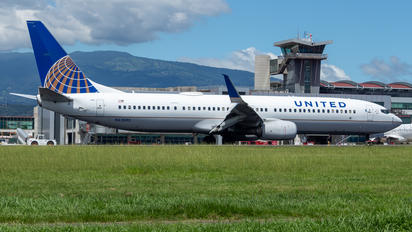 N62895 - United Airlines Boeing 737-900ER