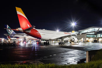 EC-MNL - Iberia Airbus A330-200