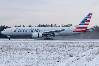 N772AN - American Airlines Boeing 777-200ER