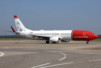 LN-NIE - Norwegian Air Shuttle Boeing 737-800