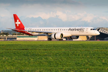 HB-AZK - Helvetic Airways Embraer ERJ-195-E2