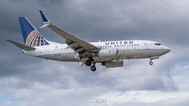 N27733 - United Airlines Boeing 737-700 aircraft