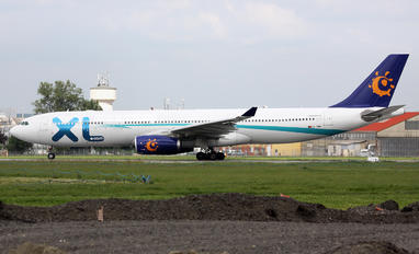 CS-TRH - XL Airways France Airbus A330-300
