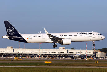 D-AIEC - Lufthansa Airbus A321 NEO