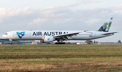F-OLRE - Air Austral Boeing 777-300ER