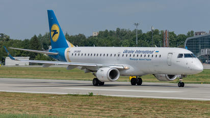 UR-EMD - Ukraine International Airlines Embraer ERJ-190 (190-100)