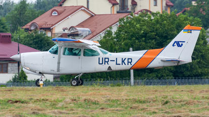 UR-LKR -  Cessna 172 RG Skyhawk / Cutlass