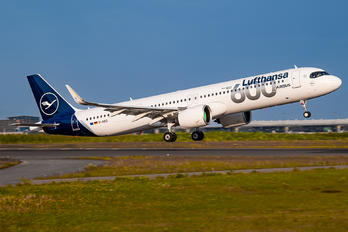 D-AIEQ - Lufthansa Airbus A321 NEO