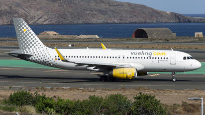 EC-MER - Vueling Airlines Airbus A320