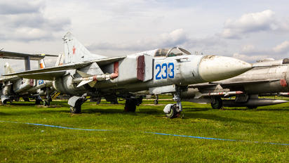 233 - MiG Design Bureau Mikoyan-Gurevich MiG-23MF