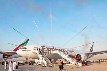 A6EQH - Emirates Airlines Boeing 777-300ER