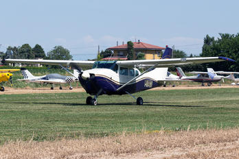 I-MAMI - Private Cessna 210 Centurion