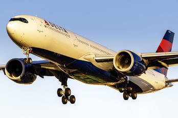 N402DX - Delta Air Lines Airbus A330-900